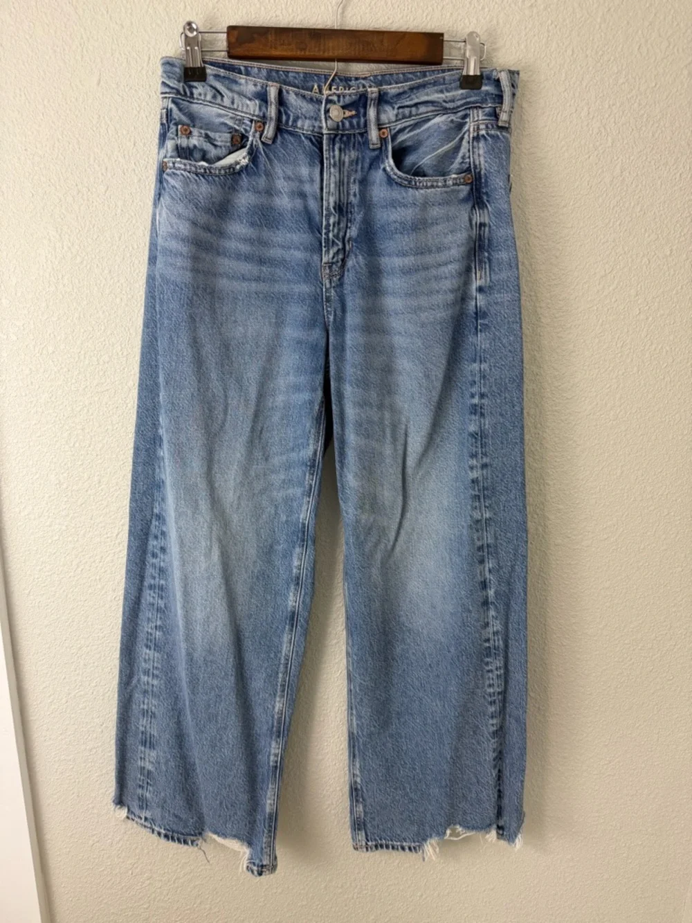 American Eagle Light blue super high rise baggy wide leg jeans 4 Short - Picture 1 of 7